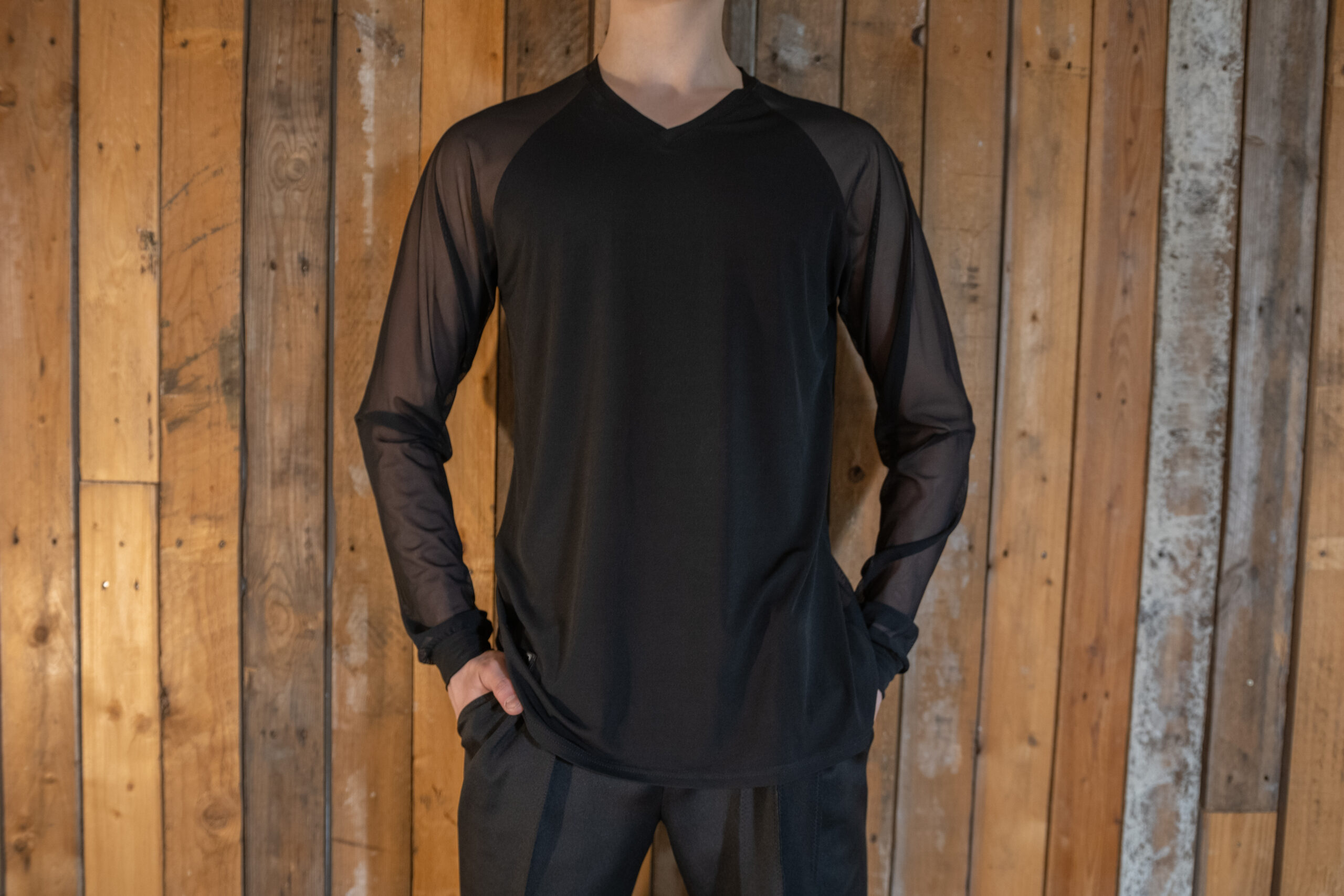 Juris 138 (pitk.hihainen mesh V-kaulus)